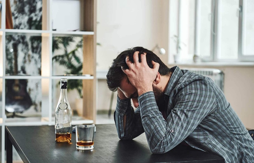Alcohol addiction and its withdrawal symptoms